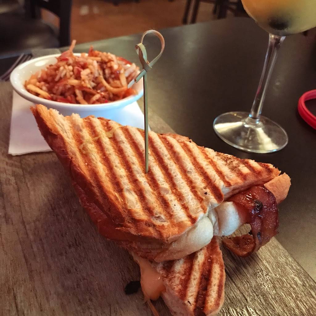 BYTE a modern bistro | night club | 145 N Woodland Blvd, DeLand, FL 32720, USA | 3862797527 OR +1 386-279-7527