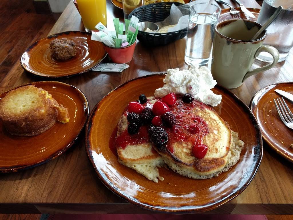 LeBus East Falls | restaurant | 4201 Ridge Ave, Philadelphia, PA 19129, USA | 4842552100 OR +1 484-255-2100