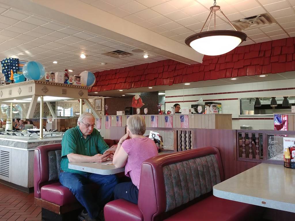 BIG BOY | restaurant | 861 S Main St, Cheboygan, MI 49721, USA | 2316273661 OR +1 231-627-3661