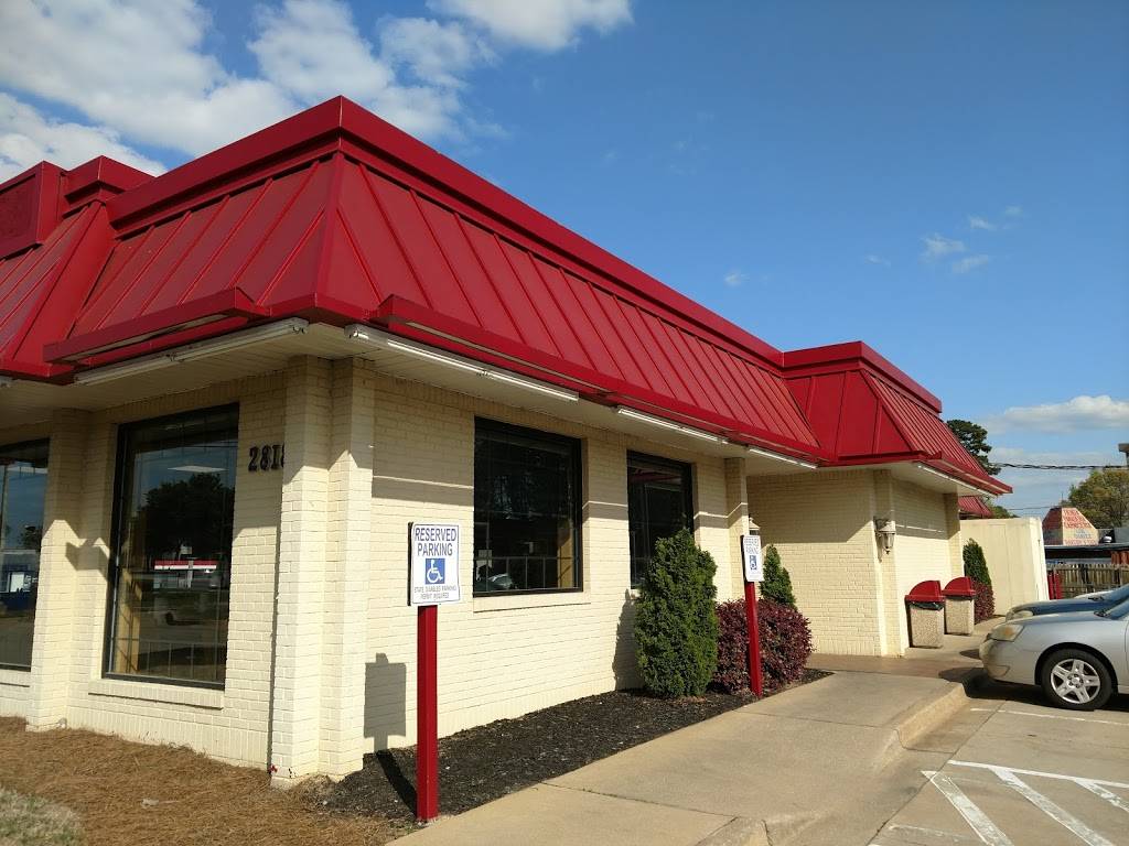 Smokehouse 29 | restaurant | 2818 Wade Hampton Blvd, Taylors, SC 29687, USA | 8646311524 OR +1 864-631-1524