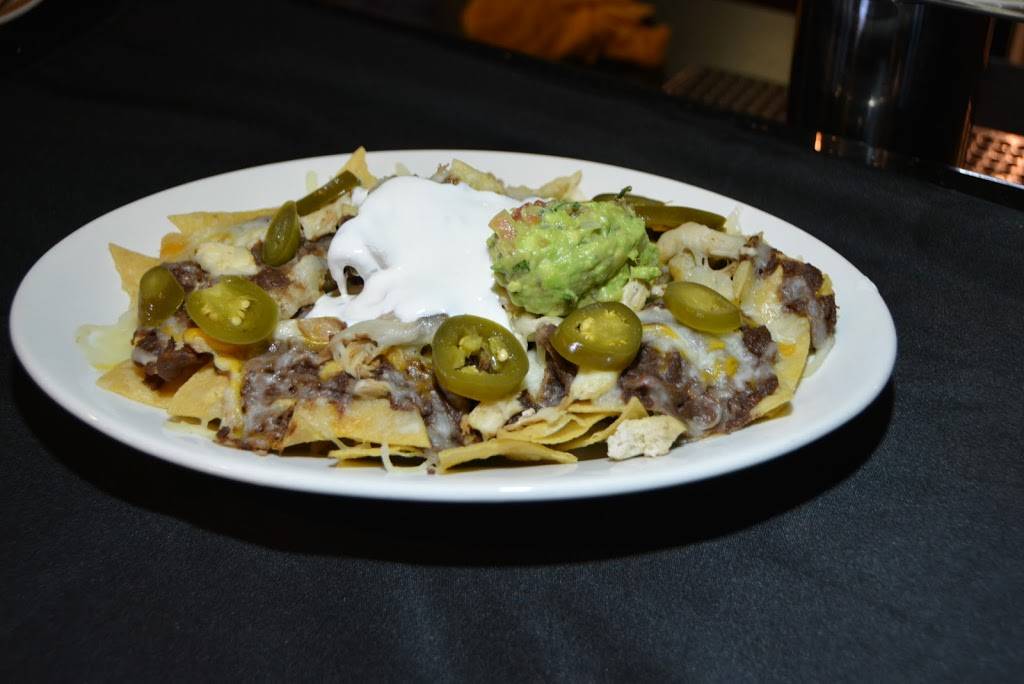 Los Cabanos Salvadorian Restaurant | restaurant | 15620 Hwy 99 #8, Lynnwood, WA 98087, USA | 2062506585 OR +1 206-250-6585