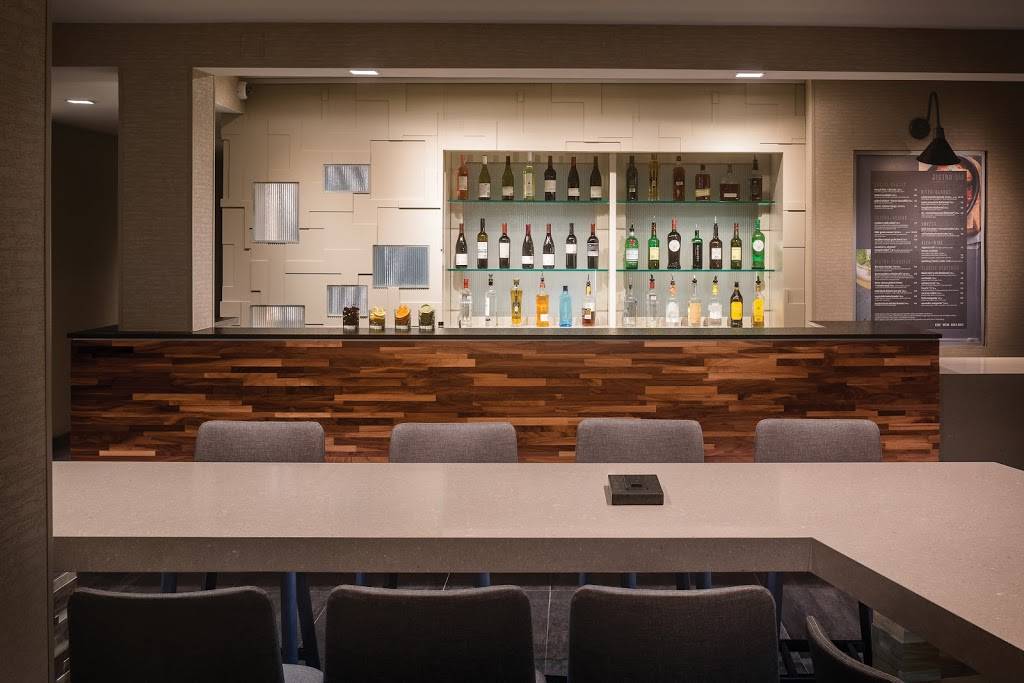 The Bistro – Eat. Drink. Connect.® | restaurant | 1295 Cinema Way, Benton Harbor, MI 49022, USA | 2692103000 OR +1 269-210-3000