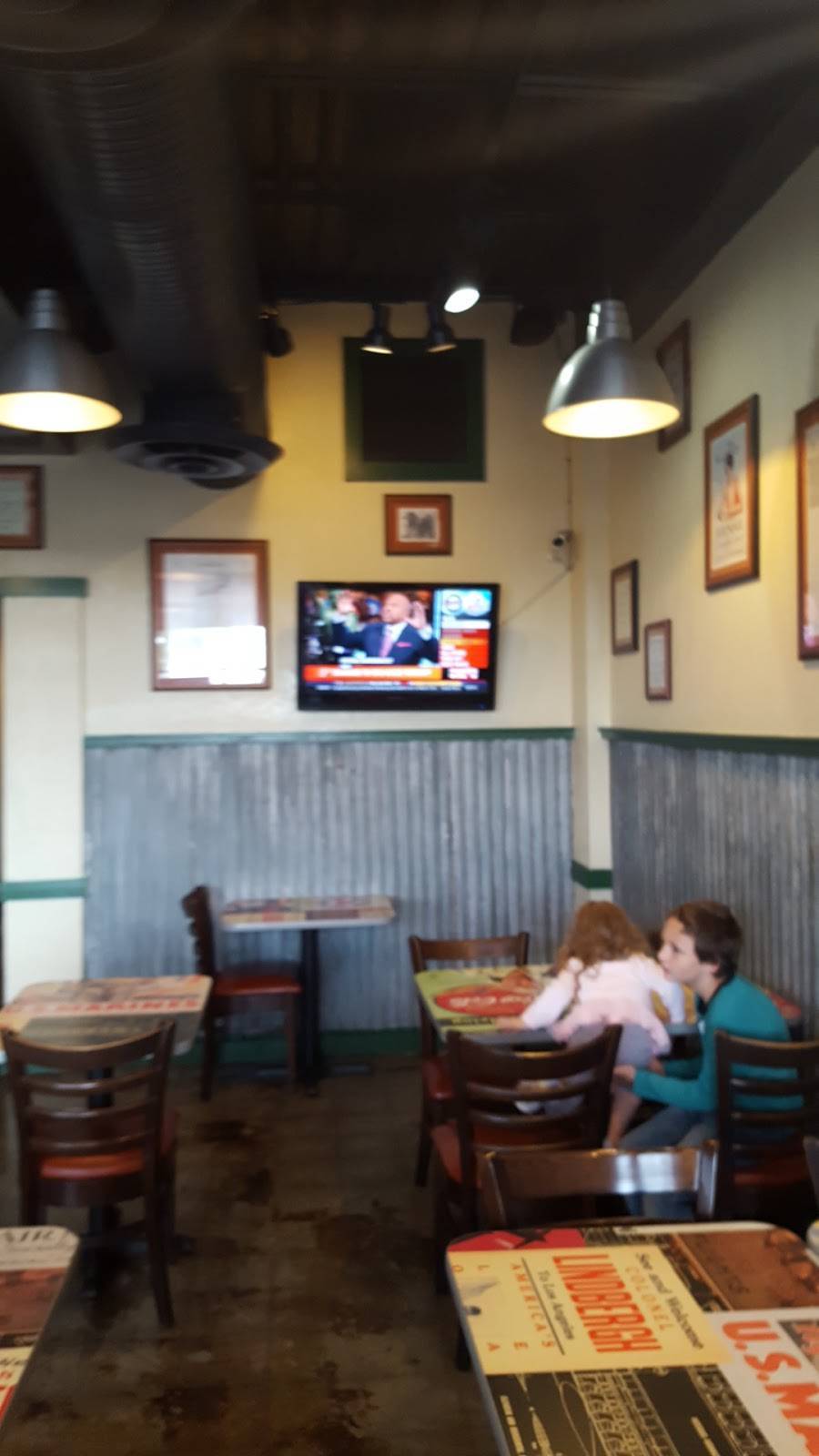 Wingstop | restaurant | 3626 S Grand Blvd, St. Louis, MO 63118, USA | 3147769464 OR +1 314-776-9464