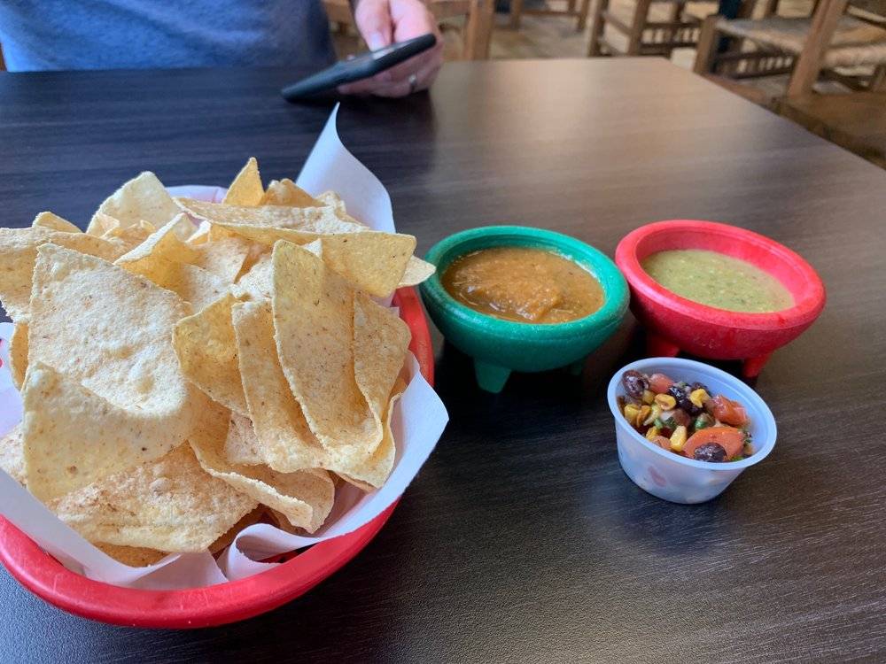 Lil Sauls Tacos | restaurant | 609 Bradford Ave Ste. 109, Kemah, TX 77565, USA | 8328642937 OR +1 832-864-2937