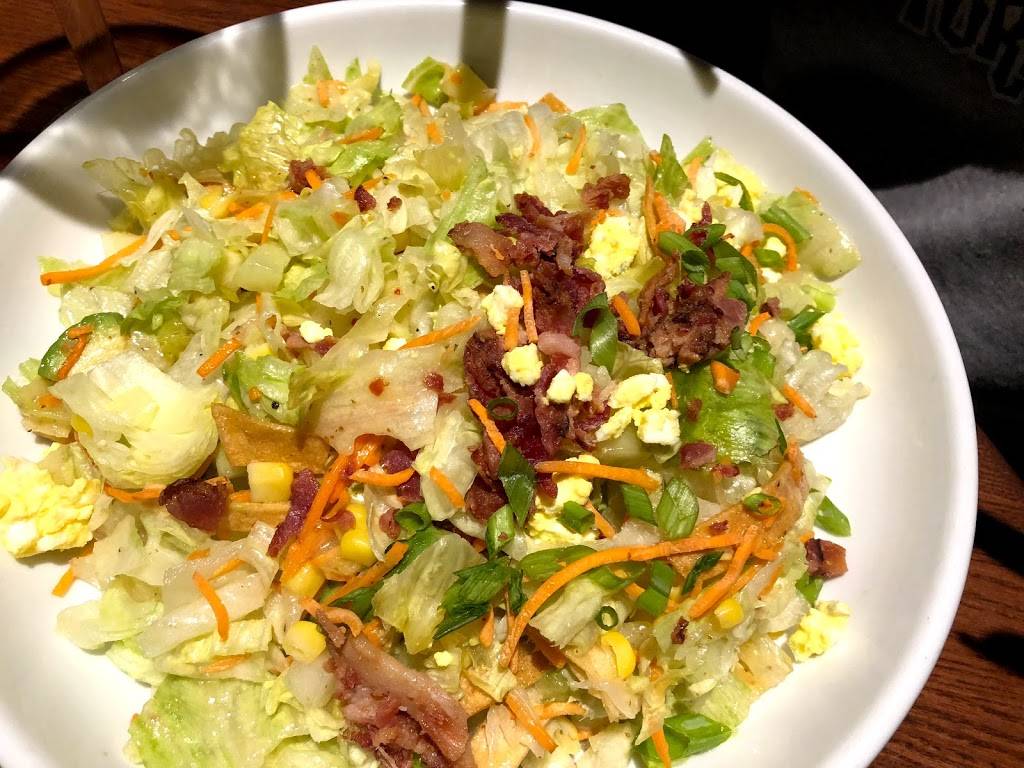 Bar Louie | night club | 6100 S Main St, Aurora, CO 80016, USA | 7207309100 OR +1 720-730-9100