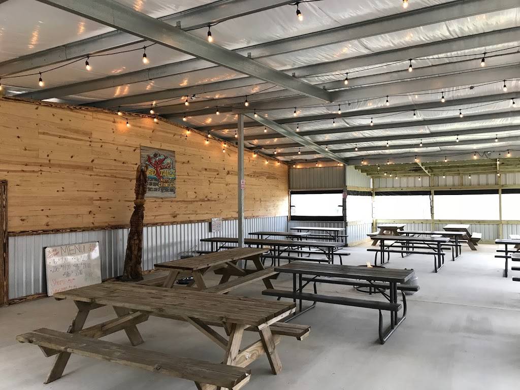 Red Tailz Crawfish | restaurant | 19705 TX-124, Beaumont, TX 77705, USA | 2816840033 OR +1 281-684-0033