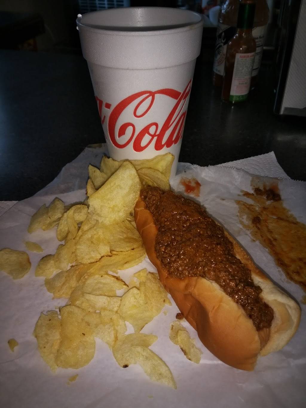 Moultrie Billiard Parlor | restaurant | 7 1st Ave NE, Moultrie, GA 31768, USA | 2299856133 OR +1 229-985-6133