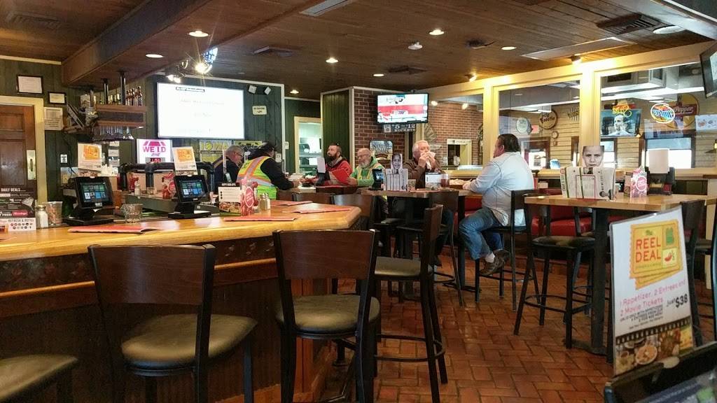 Chilis Grill & Bar | restaurant | 1250 Collins Rd NE, Cedar Rapids, IA 52402, USA | 3193789694 OR +1 319-378-9694