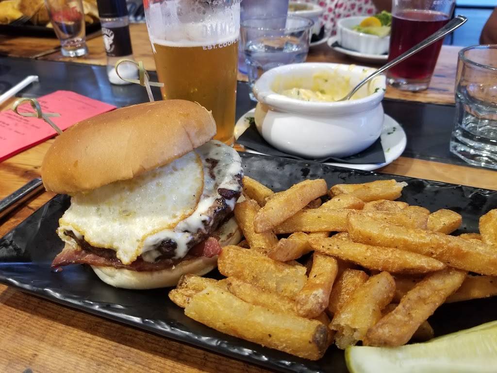 Upstate Bar and Grill | restaurant | 5418 NY-28, Cooperstown, NY 13326, USA | 6072824525 OR +1 607-282-4525