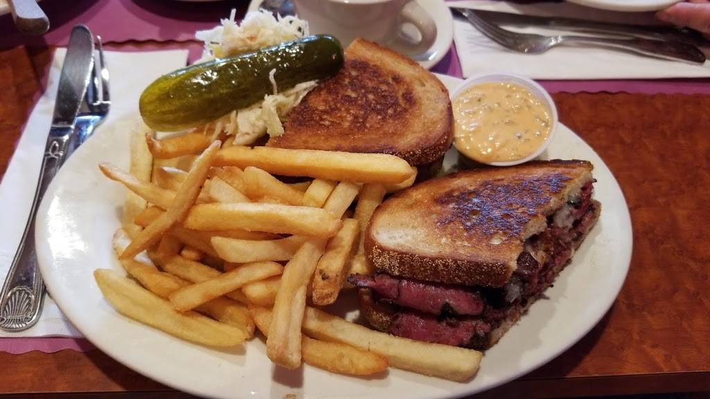 Broadway Diner | restaurant | 55 River Rd, Summit, NJ 07901, USA | 9082734353 OR +1 908-273-4353