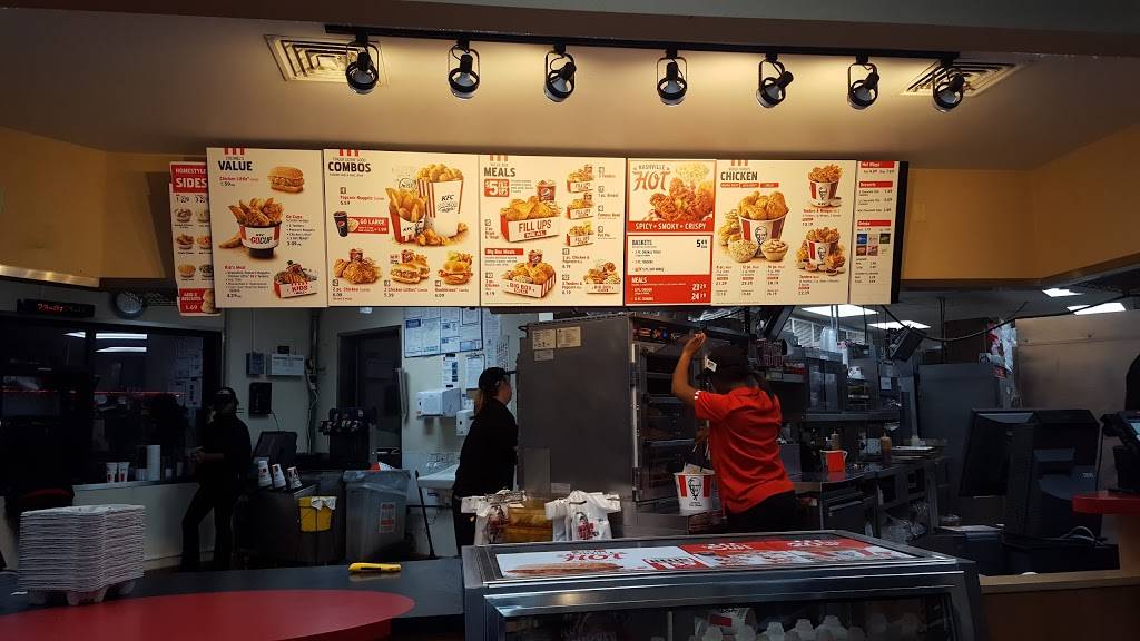 KFC | restaurant | 2856 28th St SE, Kentwood, MI 49512, USA | 6169420572 OR +1 616-942-0572