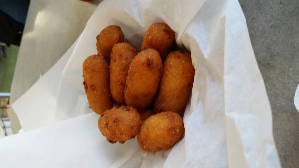 Badin Lake Family Restaurant | restaurant | 2507 Blaine Rd, New London, NC 28127, USA | 3364612660 OR +1 336-461-2660