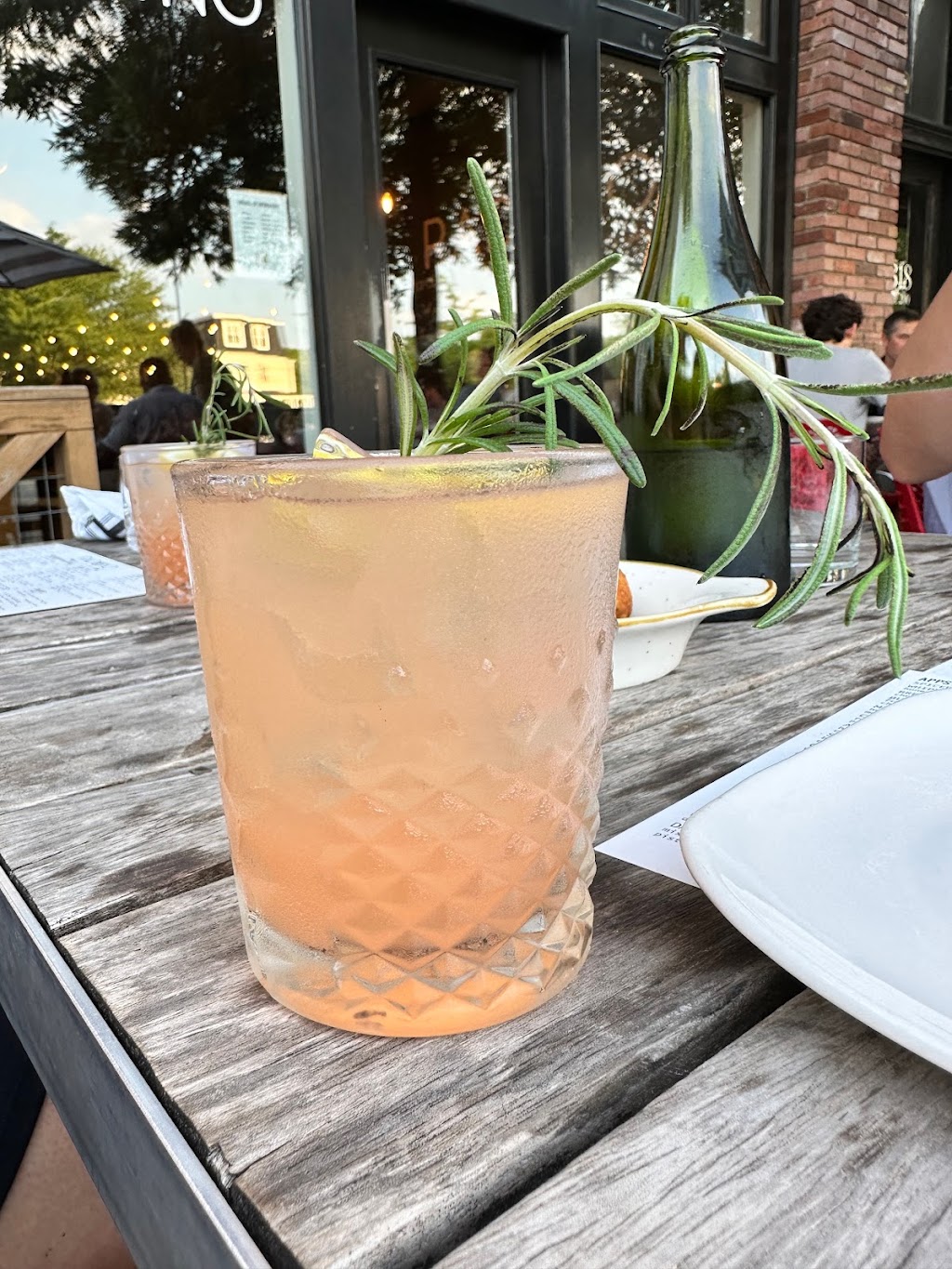 Raduno | Brick Oven & Barroom | restaurant | 1318 S Main St, Little Rock, AR 72202, USA | 5013747476 OR +1 501-374-7476