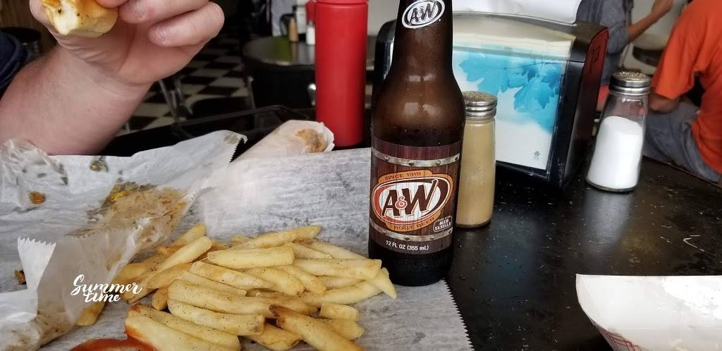 Brians Grill | restaurant | 111 N Main St, China Grove, NC 28023, USA | 7048572857 OR +1 704-857-2857