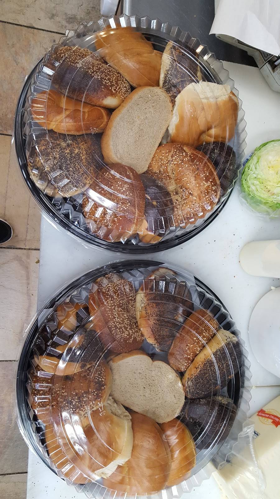 My Brothers Deli & Bagels | restaurant | 960 Bloomingdale Rd, Staten Island, NY 10309, USA | 7186053100 OR +1 718-605-3100