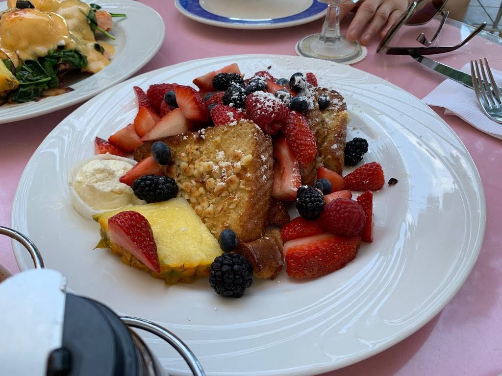 Hau Tree Lanai | restaurant | 2863 Kalakaua Avenue Lobby floor of the New Otani Kaimana Beach Hotel, Honolulu, HI 96815, USA | 8089217066 OR +1 808-921-7066