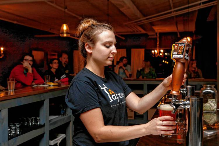 The Taproom | restaurant | 1 Mill Valley Rd suite c, Hadley, MA 01035, USA | 4133870600 OR +1 413-387-0600