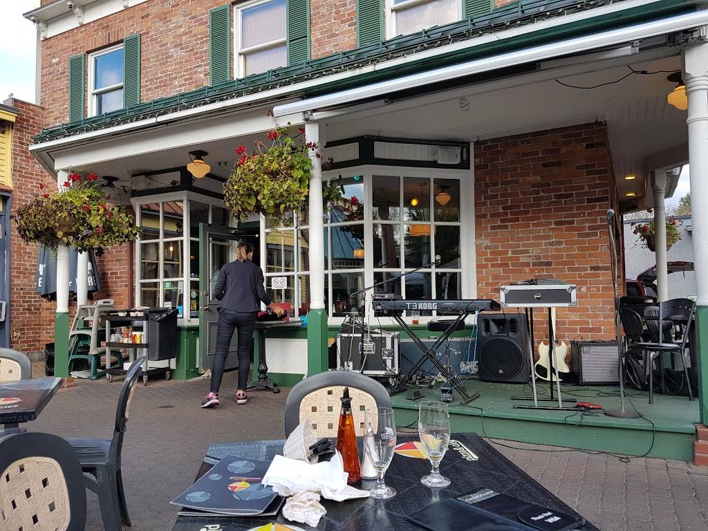 Pizza & Cie | restaurant | 814-1 Rue de Saint Jovite, Mont-Tremblant, QC J8E 3J8, Canada | 8194258233 OR +1 819-425-8233