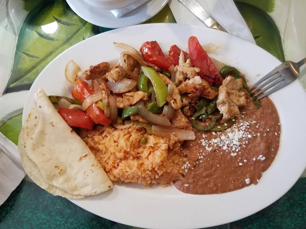 El Pico De Gallo Grill | restaurant | 901 W 17th St, Santa Ana, CA 92706, USA | 7149537448 OR +1 714-953-7448