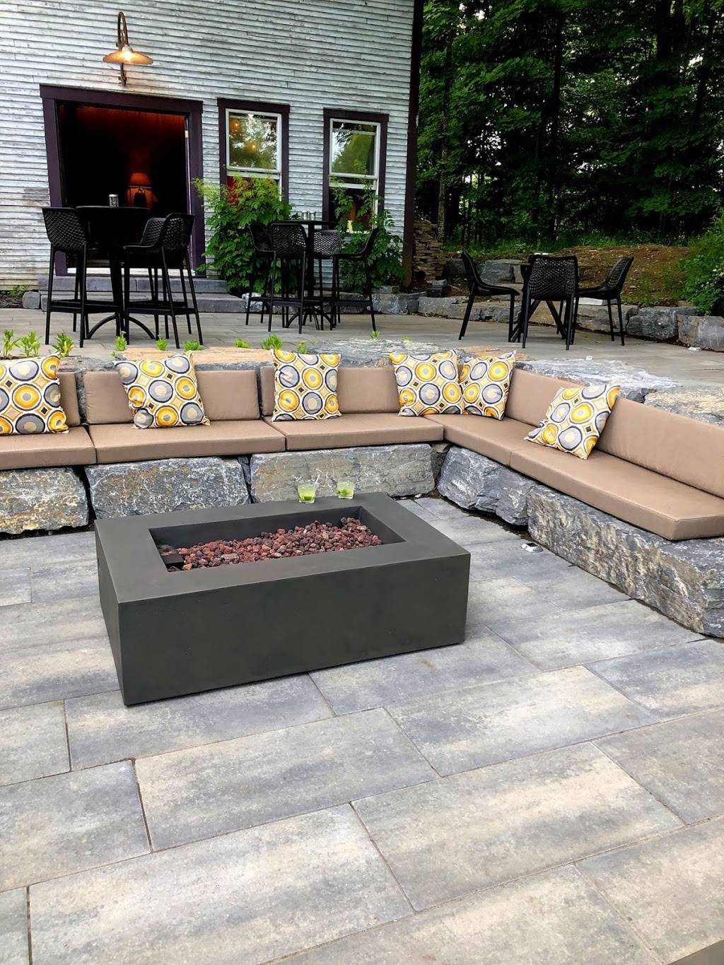 Auberge du Joli Vent | restaurant | 667 Rue de Bondville, Foster, QC J0E 1R0, Canada | 4502434272 OR +1 450-243-4272