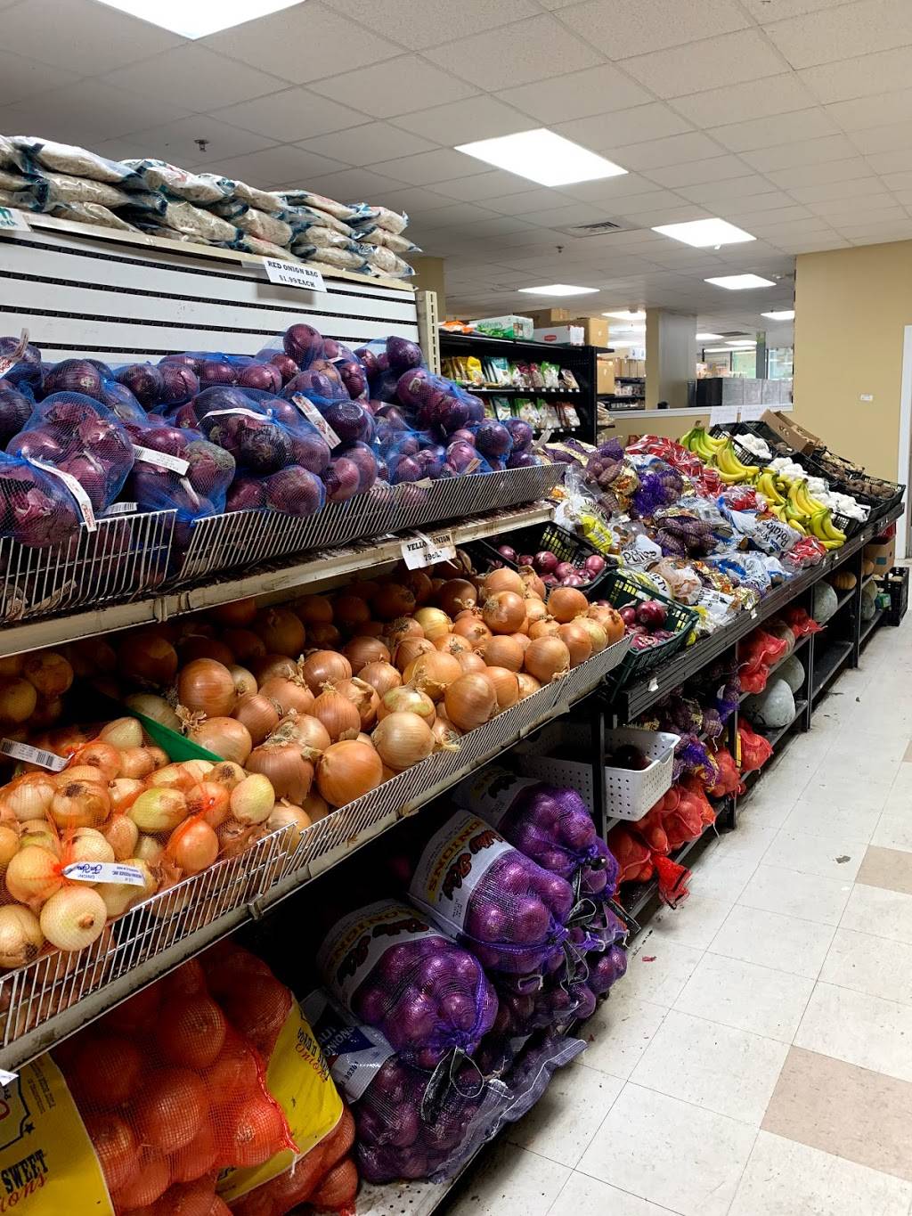 Indu Indian Grocery Store | restaurant | 4925 W Market St Suit 1103, Greensboro, NC 27407, USA | 3362352700 OR +1 336-235-2700