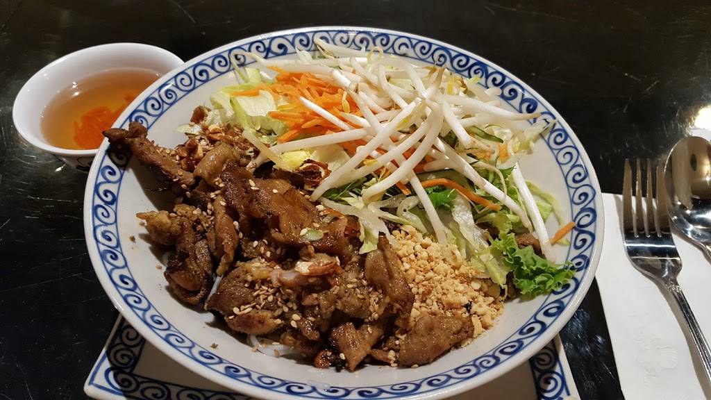 Viet Kitchen | restaurant | 20235 N Cave Creek Rd, Phoenix, AZ 85024, USA | 6027885535 OR +1 602-788-5535