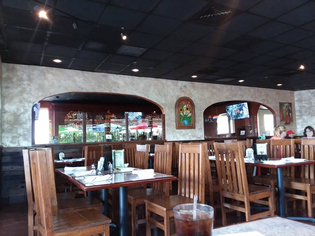 Casa Tequila | restaurant | 2423 Kossow Rd, Waukesha, WI 53186, USA | 2624398049 OR +1 262-439-8049