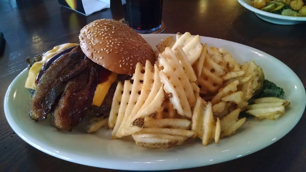 Clives Roadhouse Burnsville | restaurant | 13050 Aldrich Ave S, Burnsville, MN 55337, USA | 9524263625 OR +1 952-426-3625