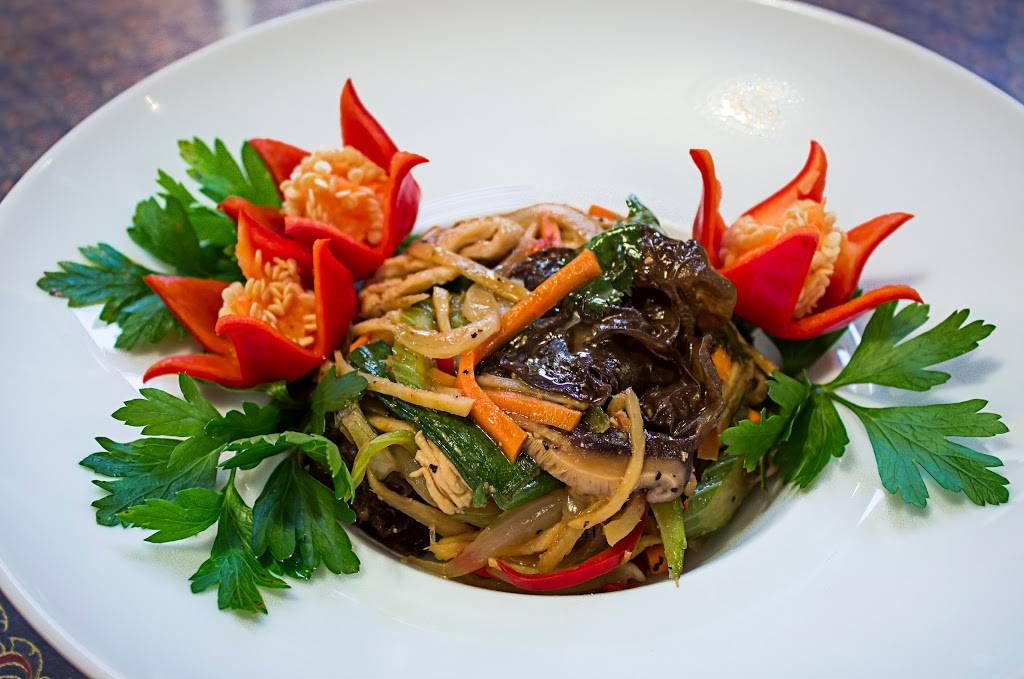 Aruns Thai Restaurant | restaurant | 4156 N Kedzie Ave, Chicago, IL 60618, USA | 7735391909 OR +1 773-539-1909