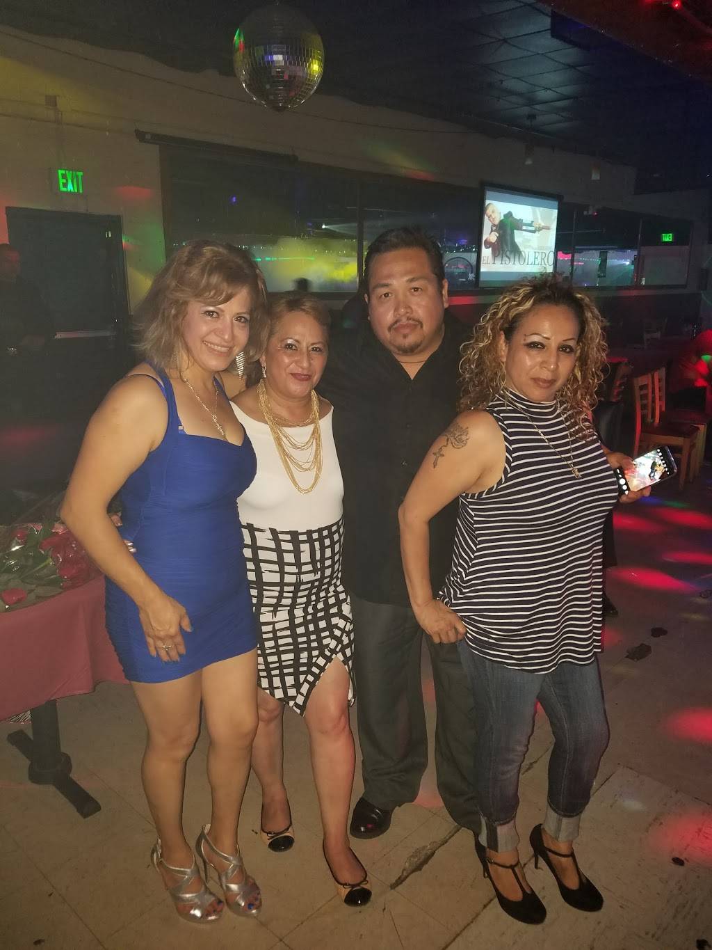 El Centenario V.I.P | restaurant | 7990 Monterey Rd, Gilroy, CA 95020, USA | 8317452649 OR +1 831-745-2649