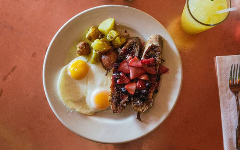 Helen’s Restaurant | restaurant | 2527 W Main St, Richmond, VA 23220, USA | 8043584370 OR +1 804-358-4370