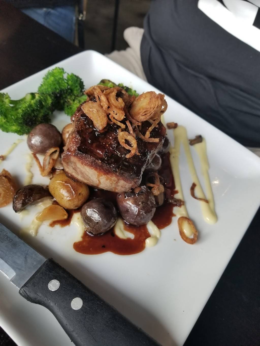 The State | restaurant | 4754, 22 E State St, Redlands, CA 92373, USA | 9097932777 OR +1 909-793-2777