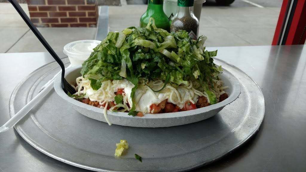 Chipotle Mexican Grill | restaurant | 2011 Colonial Ave SW, Roanoke, VA 24015, USA | 5403423102 OR +1 540-342-3102