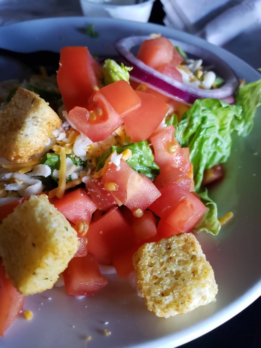 Bushwood Sports Bar & Grill | restaurant | 350 Edgewood Rd NW, Cedar Rapids, IA 52405, USA | 3193907140 OR +1 319-390-7140