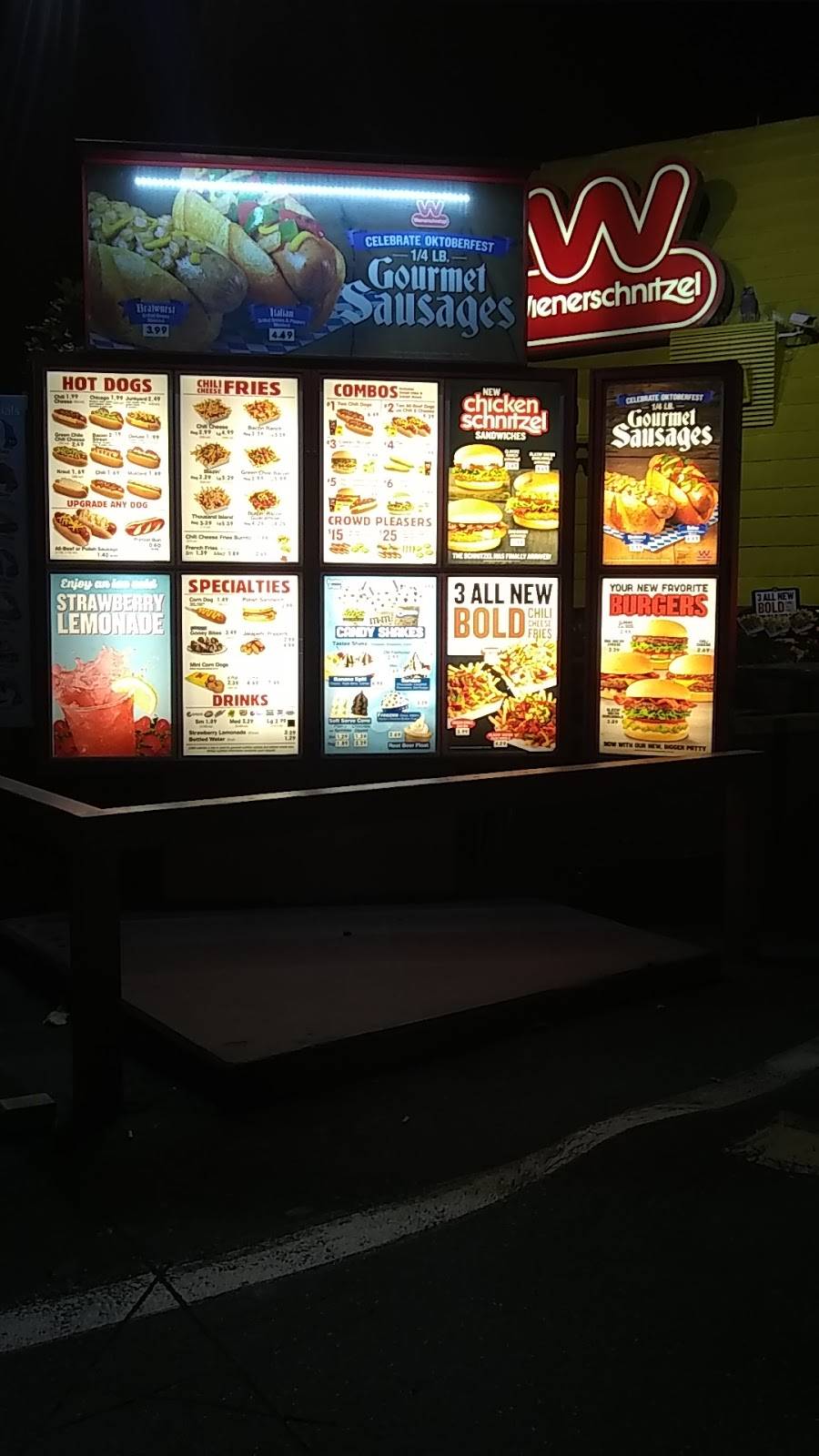 Wienerschnitzel | restaurant | 5141 Imperial Hwy, South Gate, CA 90280, USA | 3106375396 OR +1 310-637-5396