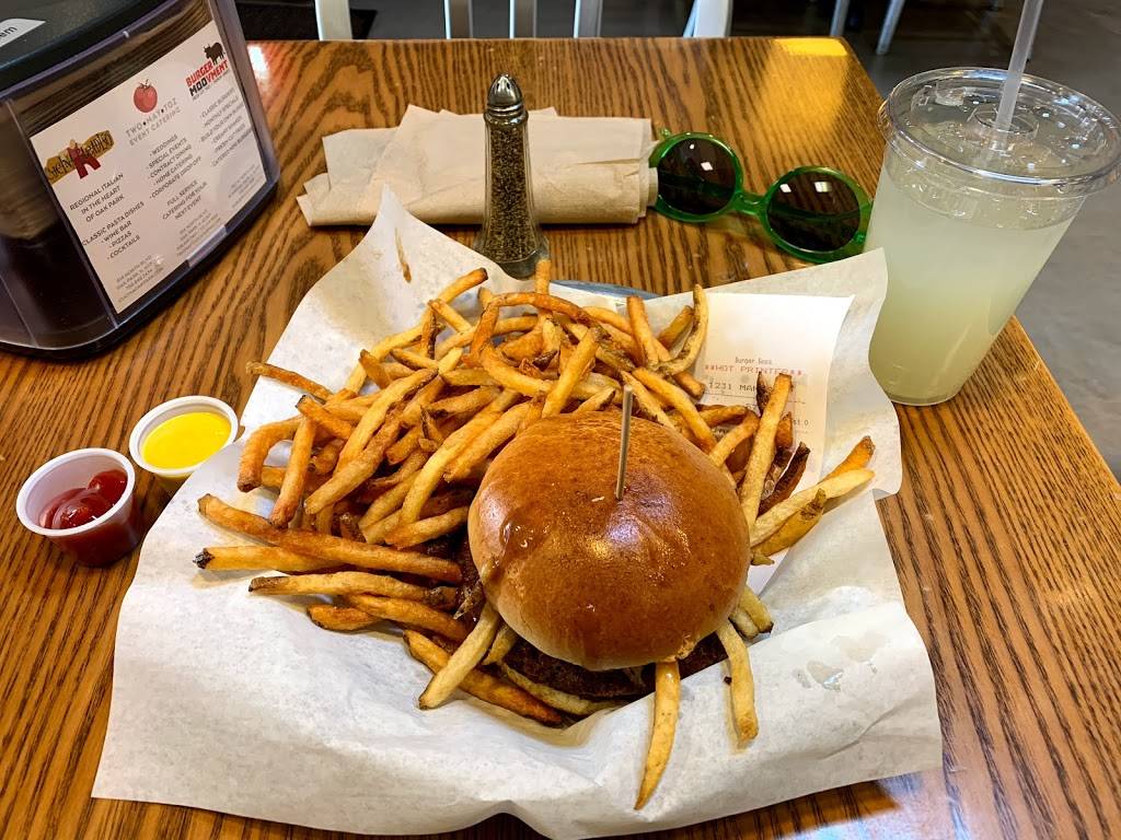 Burger MooVment | restaurant | 7512 W North Ave, Elmwood Park, IL 60707, USA | 7084527288 OR +1 708-452-7288