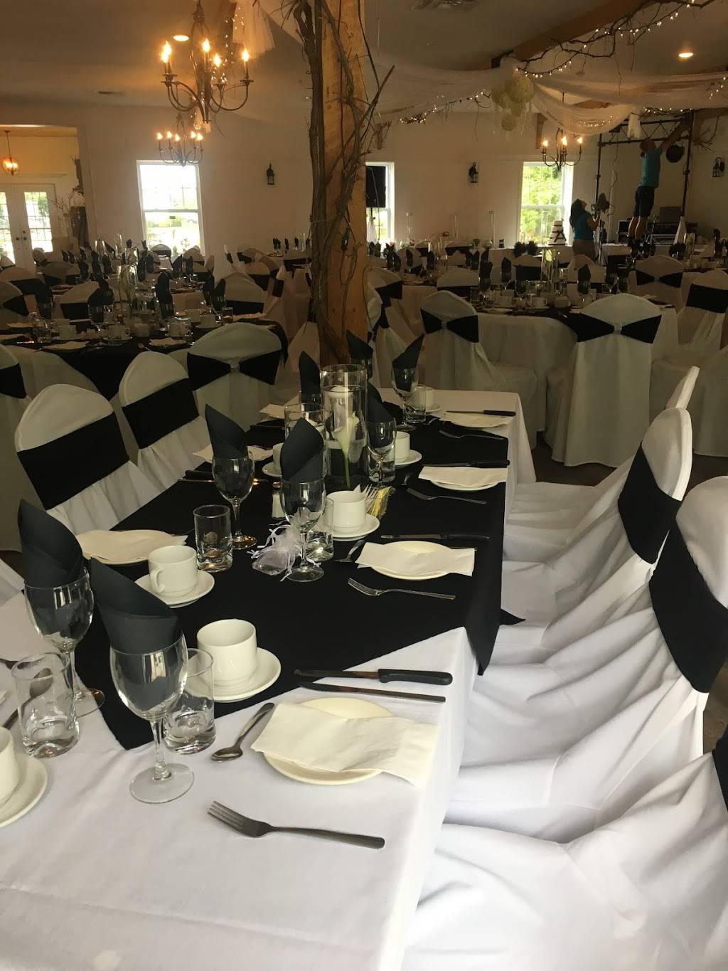 Érablière Entre lérable et lécorce | restaurant | 286 Rue Saint-Jean-Baptiste, Henryville, QC J0J 1E0, Canada | 5149473590 OR +1 514-947-3590