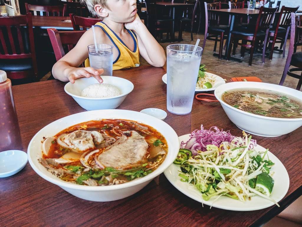 Pho Thien Vietnamese Kitchen | restaurant | 931 W 75th St #177, Naperville, IL 60565, USA | 6304455155 OR +1 630-445-5155