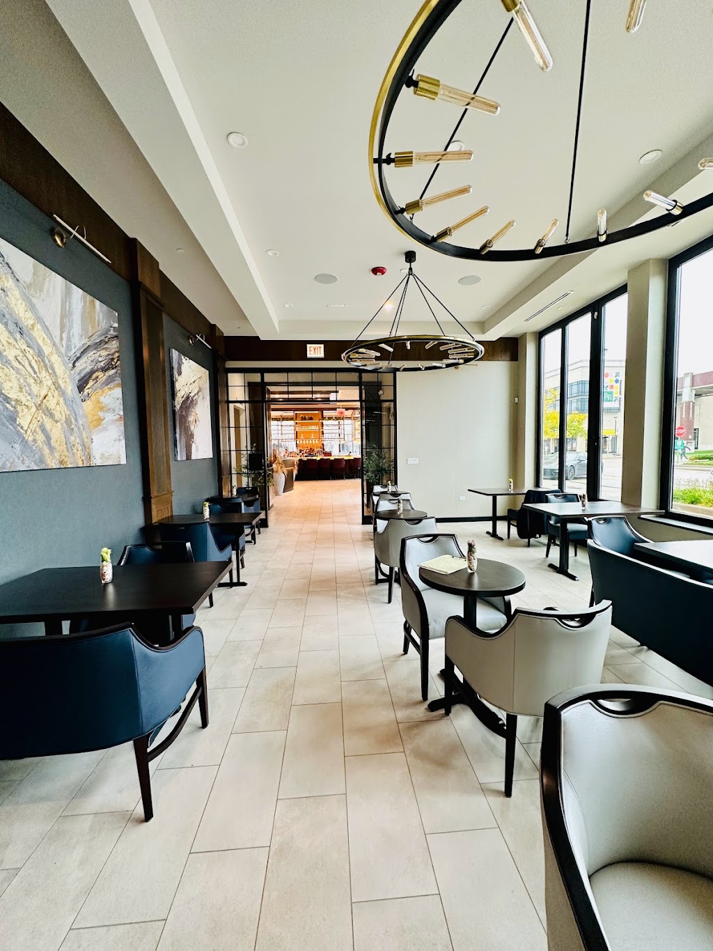 Pella Signature | restaurant | 720 Village Center Dr, Burr Ridge, IL 60527, USA | 6306868621 OR +1 630-686-8621