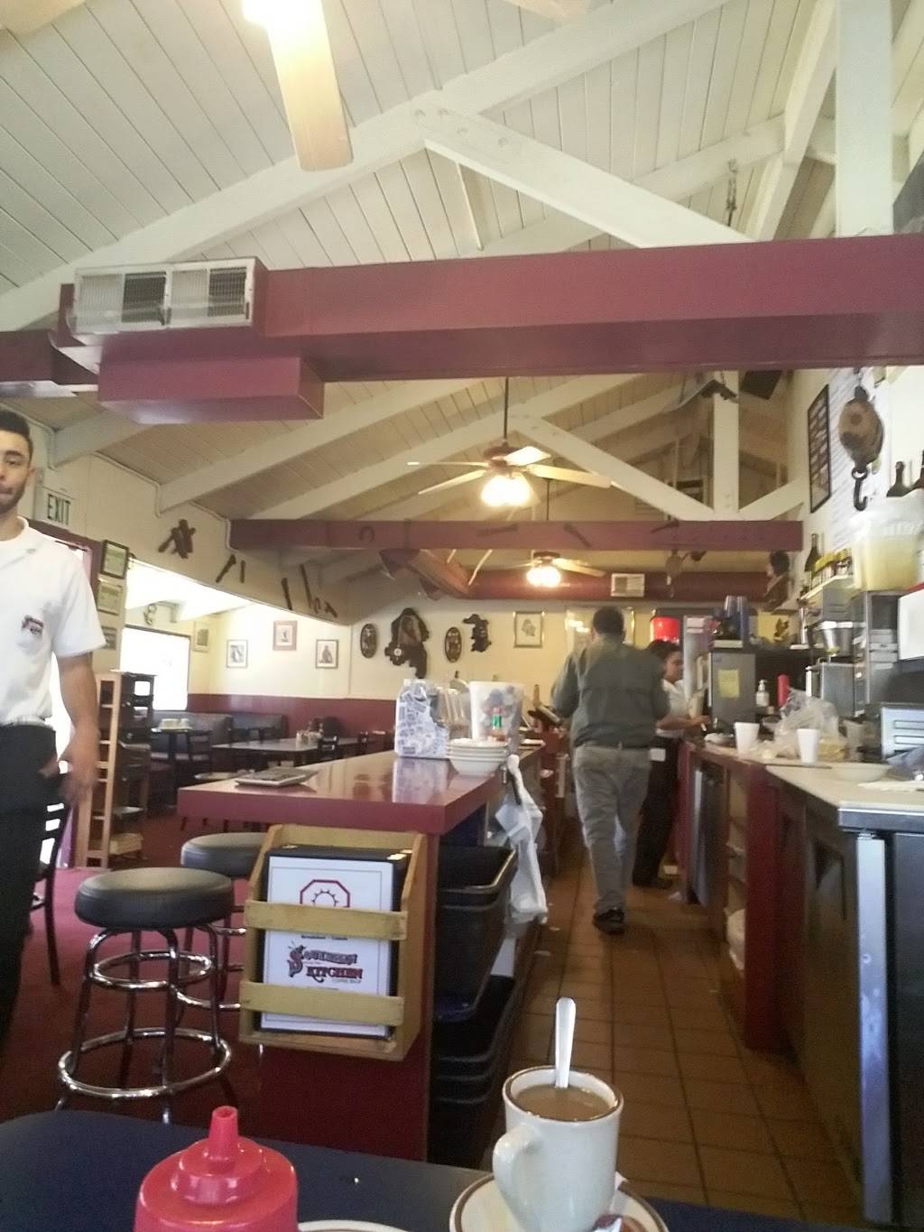 Southern Kitchen | restaurant | 3378 Monterey Rd, San Jose, CA 95111, USA | 4082254381 OR +1 408-225-4381