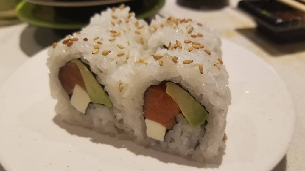 Sushi Hurray | restaurant | 21900 Willamette Dr, West Linn, OR 97068, USA | 5033057876 OR +1 503-305-7876