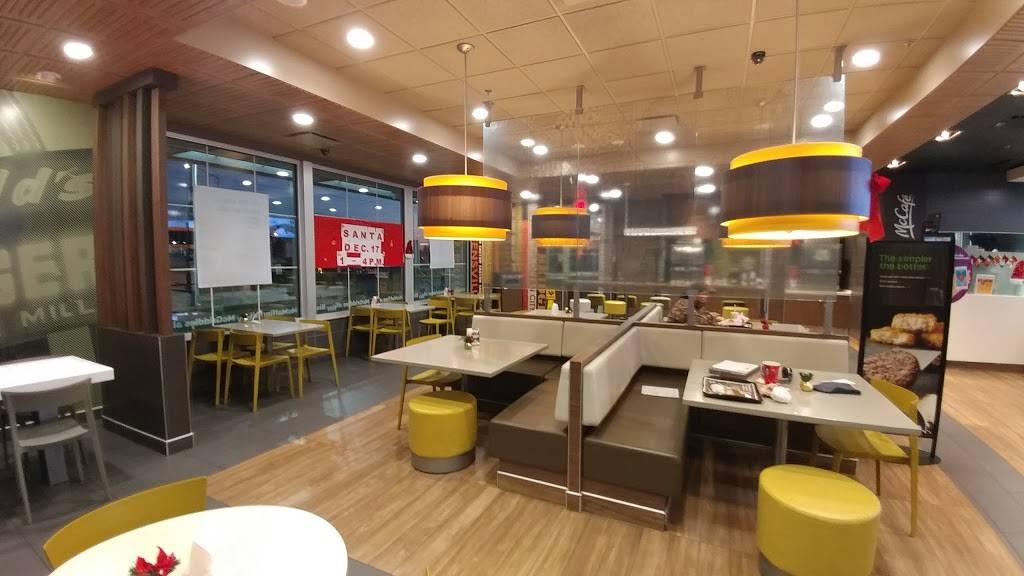 McDonalds | cafe | 410 Thompson Creek Mall, Stevensville, MD 21666, USA | 4106439025 OR +1 410-643-9025