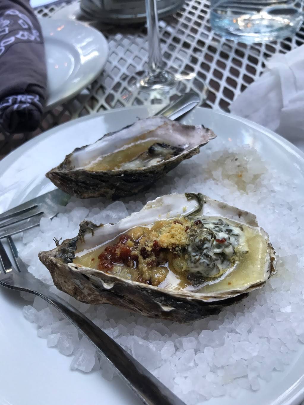 Rocker Oysterfellers | restaurant | 14415 Shoreline Hwy, Valley Ford, CA 94972, USA | 7078761983 OR +1 707-876-1983