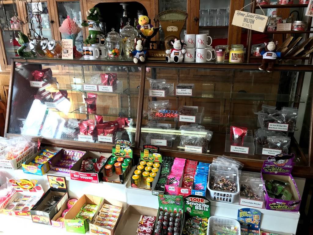 Wilton Candy Kitchen | restaurant | 310 Cedar St, Wilton, IA 52778, USA | 5637322278 OR +1 563-732-2278