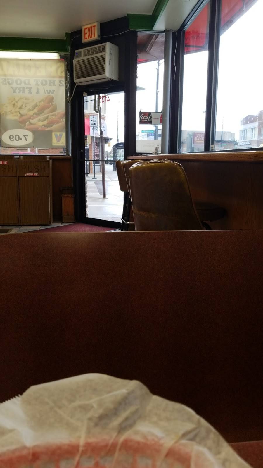 Dinos Carry-Outs | restaurant | 4135 S Archer Ave, Chicago, IL 60632, USA | 7733764693 OR +1 773-376-4693