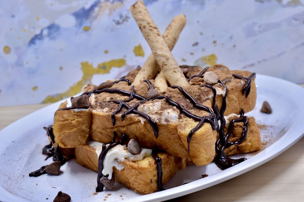 The Funky Frenchie | restaurant | 955 Harbor Island Dr #200, San Diego, CA 92101, USA | 6195190138 OR +1 619-519-0138