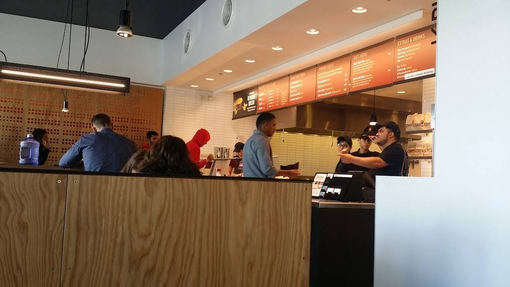 Chipotle Mexican Grill | restaurant | 3520 N Blackstone Ave Ste 102, Fresno, CA 93726, USA | 5592437418 OR +1 559-243-7418