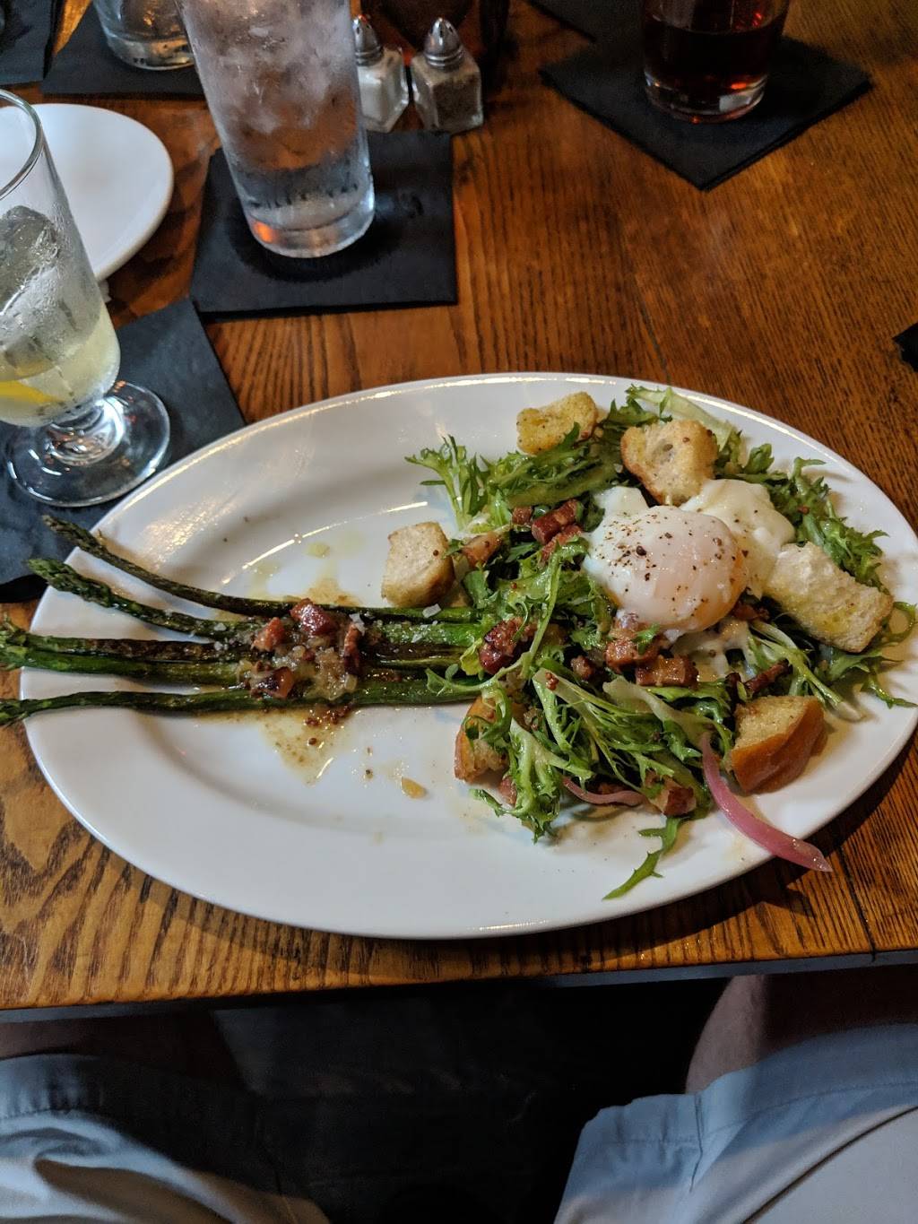 Horse Inn | restaurant | 540 E Fulton St, Lancaster, PA 17602, USA | 7173925528 OR +1 717-392-5528