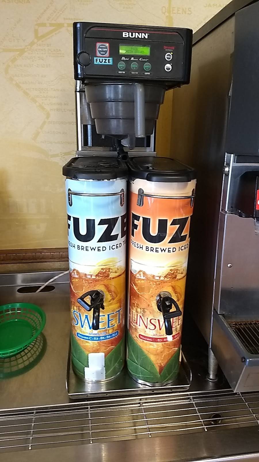 Subway Restaurants | restaurant | 611 W Noble Ave, Williston, FL 32696, USA | 3525285519 OR +1 352-528-5519