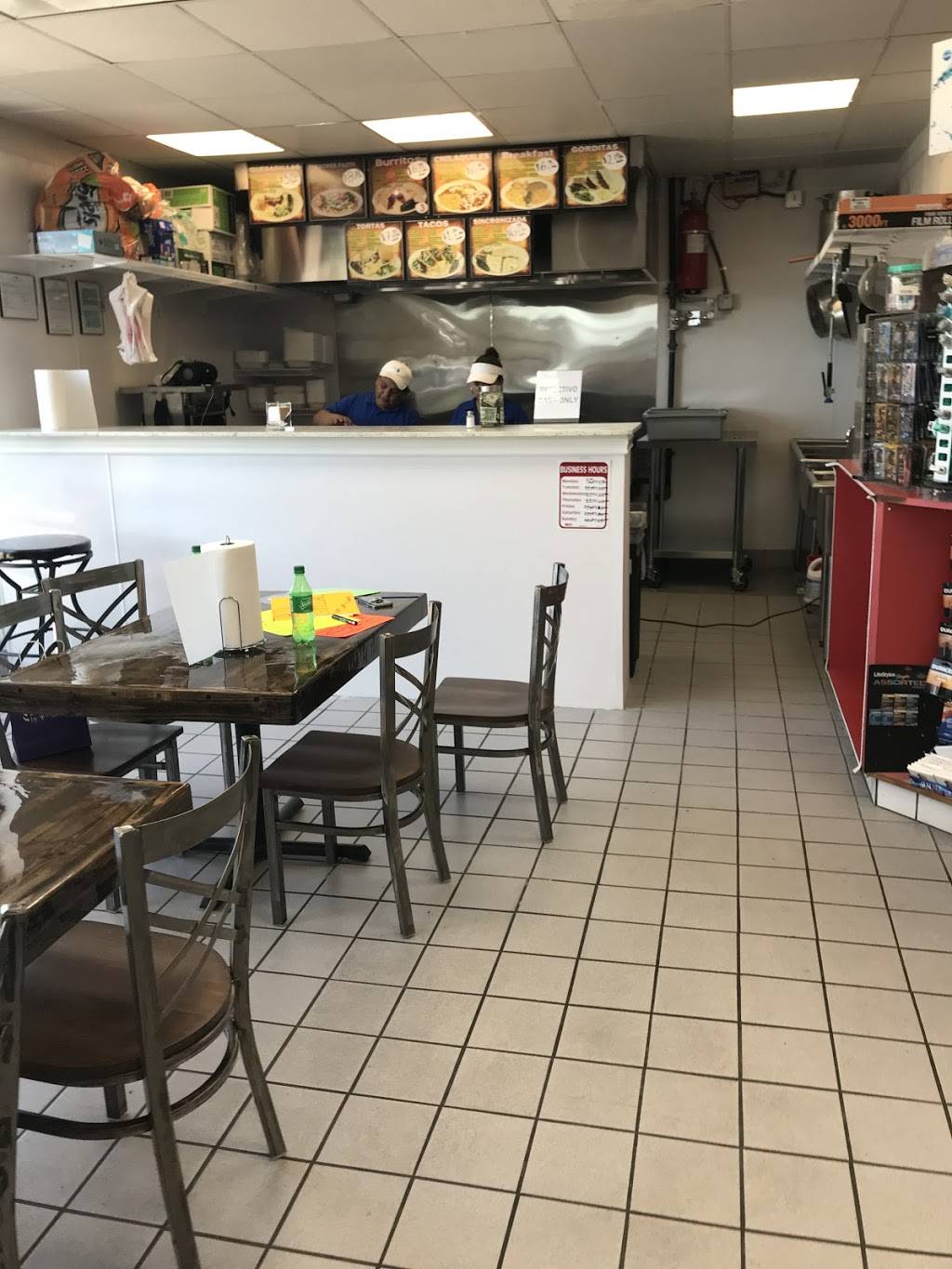 La Paisanita taqueria deli | restaurant | Inside Texaco, 2747 8th Ave, Fort Worth, TX 76110, USA | 6828410993 OR +1 682-841-0993